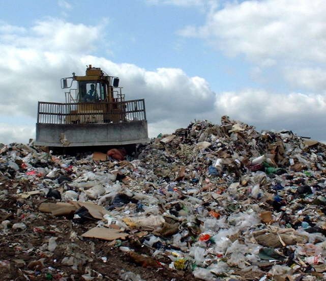 Landfill compactor front-on bucket view